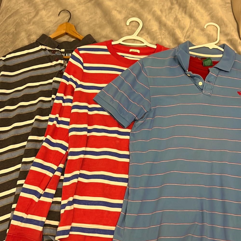 Sold together please.